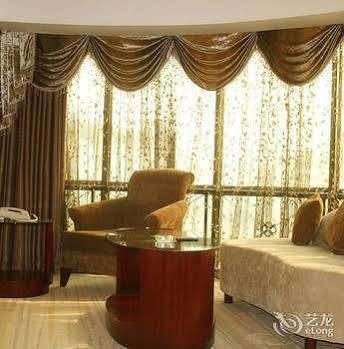 Wu Liang Ye Grand Hotel Chengdu Exterior foto